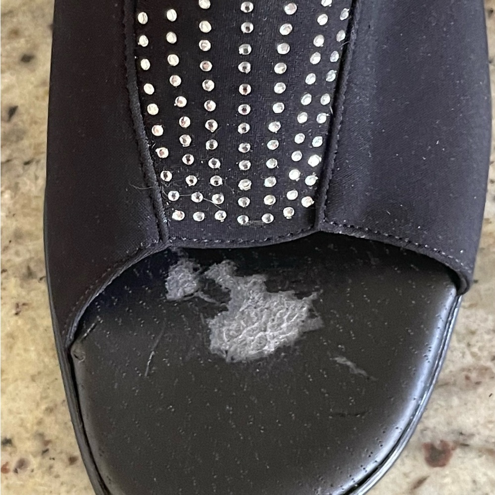 Onex Finest Black Rhinestone Slide Sandals – Size 6M - Picture 6 of 8